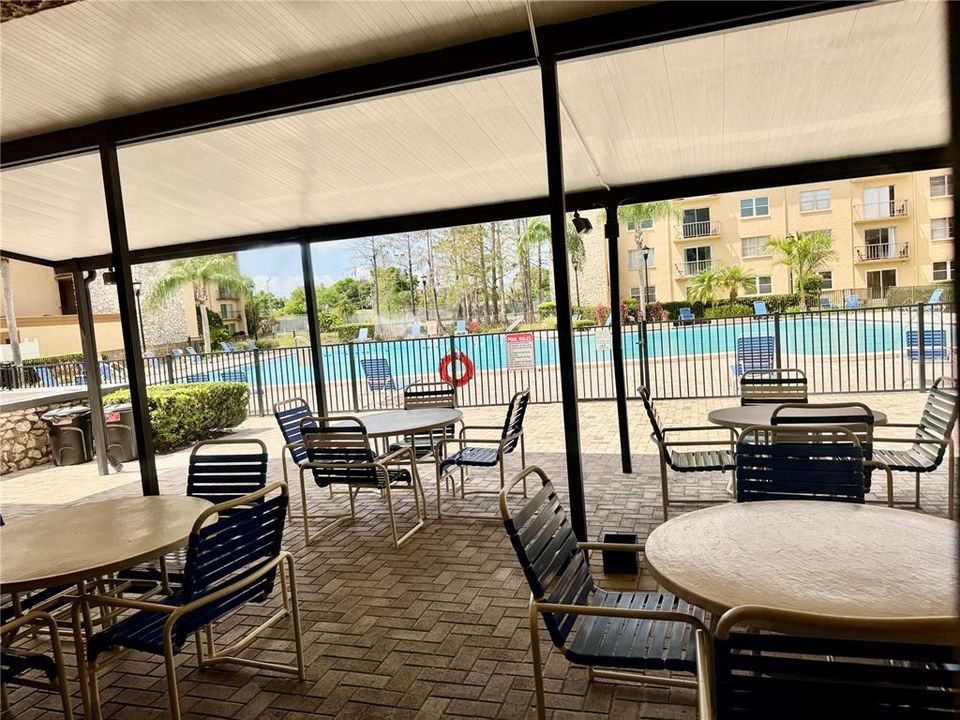 Active With Contract: $1,345 (1 beds, 1 baths, 586 Square Feet)