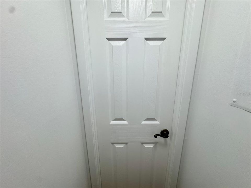 Active With Contract: $1,345 (1 beds, 1 baths, 586 Square Feet)