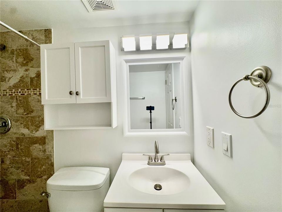 Active With Contract: $1,345 (1 beds, 1 baths, 586 Square Feet)