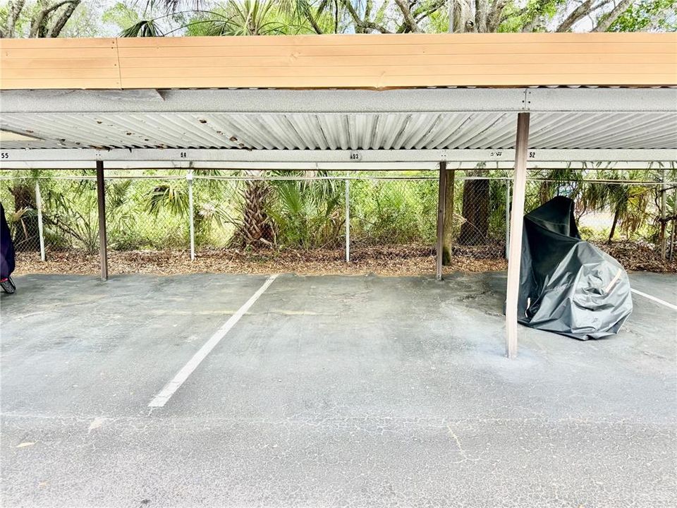 Active With Contract: $1,345 (1 beds, 1 baths, 586 Square Feet)