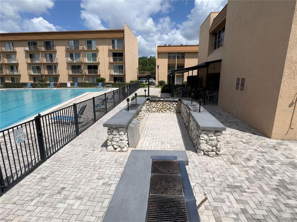 Active With Contract: $1,345 (1 beds, 1 baths, 586 Square Feet)