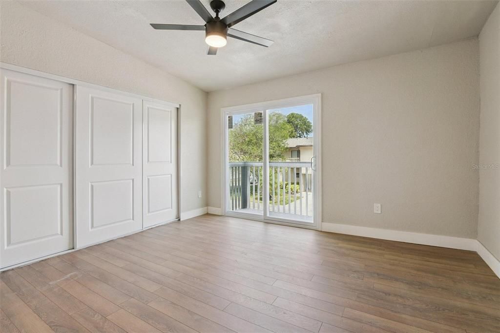 Activo con contrato: $219,500 (2 camas, 2 baños, 1250 Pies cuadrados)