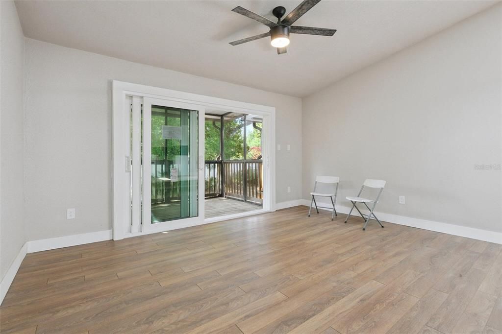 Activo con contrato: $219,500 (2 camas, 2 baños, 1250 Pies cuadrados)