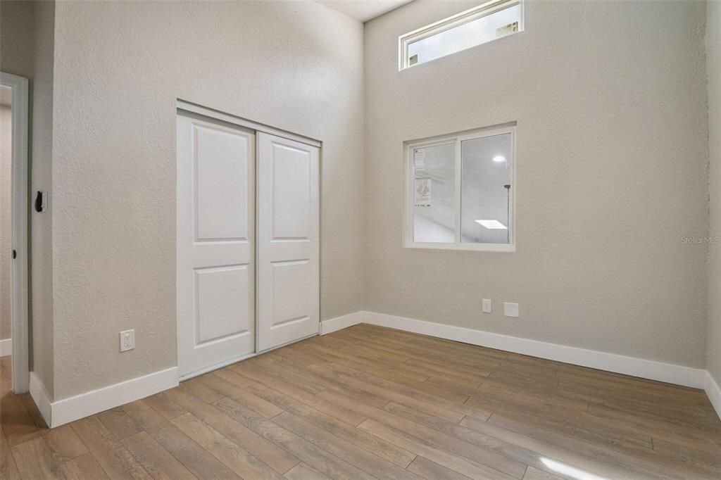 Activo con contrato: $219,500 (2 camas, 2 baños, 1250 Pies cuadrados)