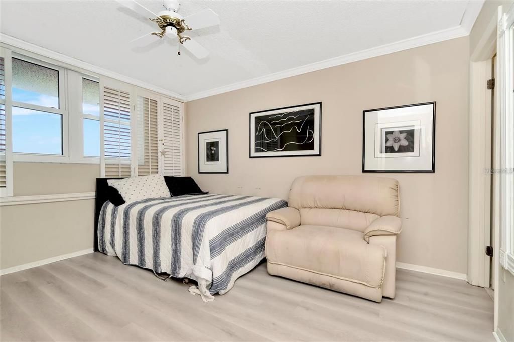 For Rent: $3,800 (2 beds, 2 baths, 1100 Square Feet)