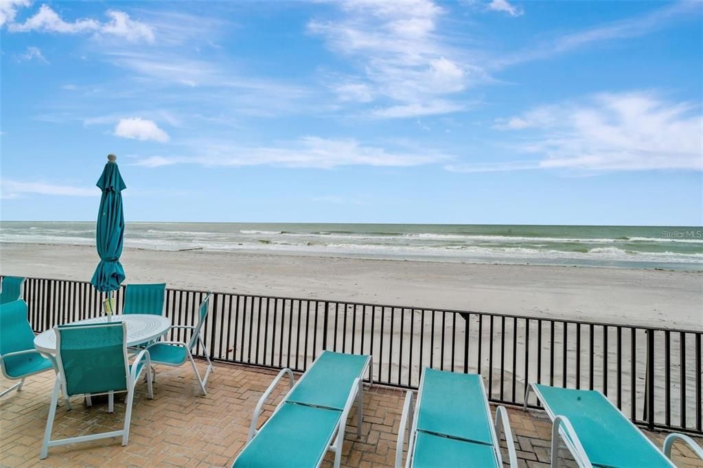 For Rent: $3,800 (2 beds, 2 baths, 1100 Square Feet)