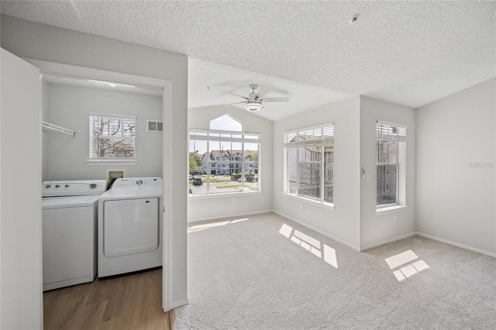 Activo con contrato: $189,000 (2 camas, 2 baños, 1026 Pies cuadrados)