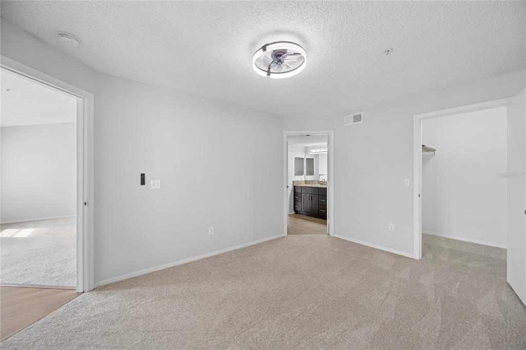 Activo con contrato: $189,000 (2 camas, 2 baños, 1026 Pies cuadrados)