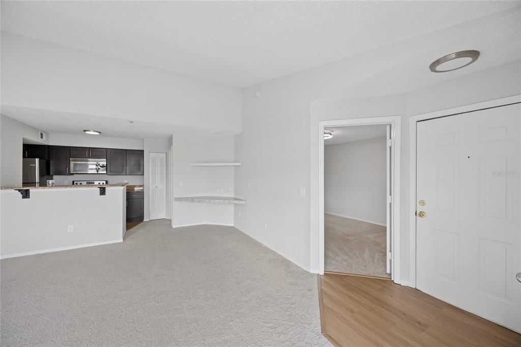 Activo con contrato: $189,000 (2 camas, 2 baños, 1026 Pies cuadrados)
