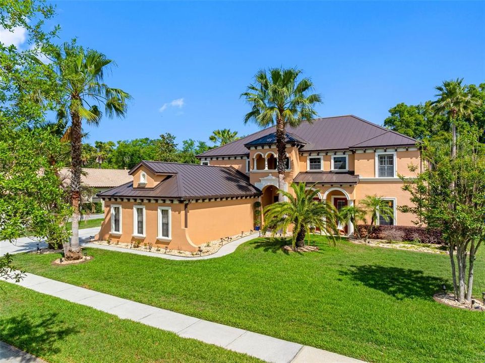 Activo con contrato: $875,000 (6 camas, 4 baños, 4300 Pies cuadrados)