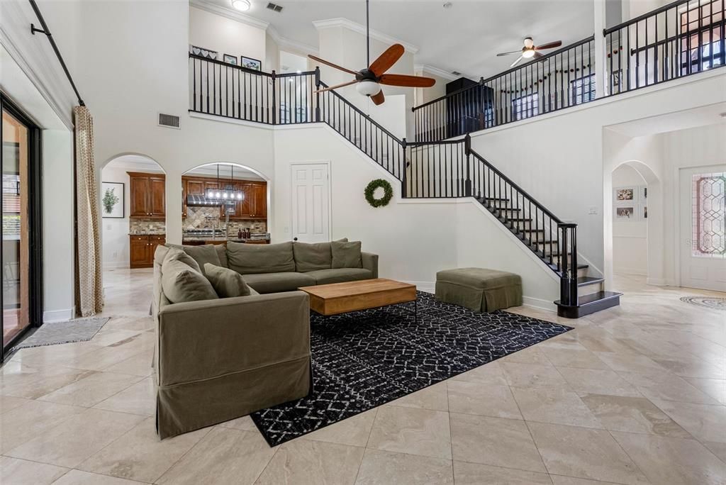 Activo con contrato: $875,000 (6 camas, 4 baños, 4300 Pies cuadrados)