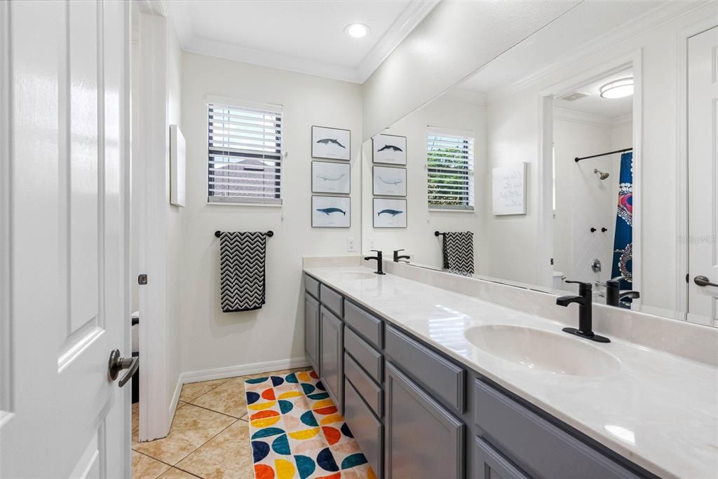 Activo con contrato: $875,000 (6 camas, 4 baños, 4300 Pies cuadrados)