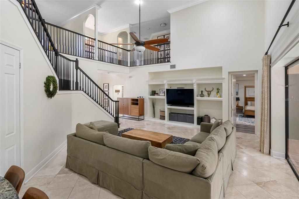 Activo con contrato: $875,000 (6 camas, 4 baños, 4300 Pies cuadrados)