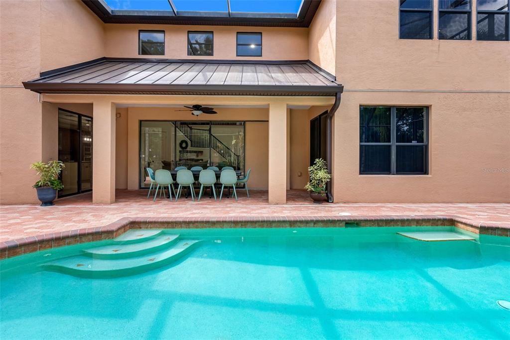 Activo con contrato: $875,000 (6 camas, 4 baños, 4300 Pies cuadrados)
