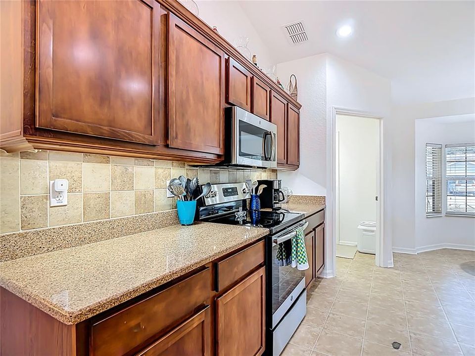 Activo con contrato: $299,950 (3 camas, 2 baños, 1504 Pies cuadrados)