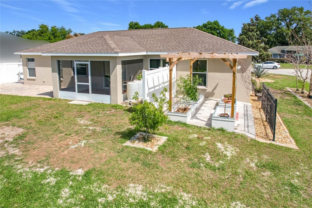 Activo con contrato: $299,950 (3 camas, 2 baños, 1504 Pies cuadrados)