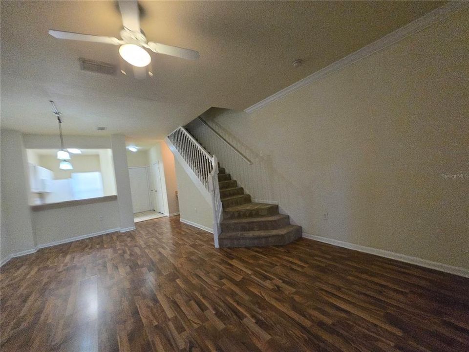 出租: $1,525 (2 贝兹, 2 浴室, 1275 平方英尺)