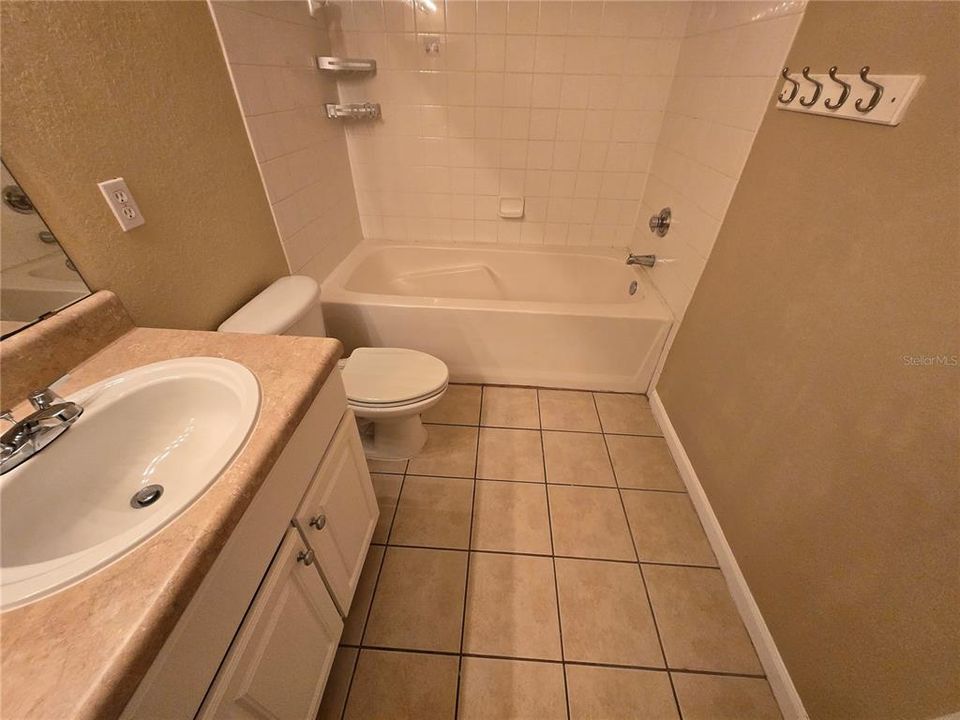 出租: $1,525 (2 贝兹, 2 浴室, 1275 平方英尺)