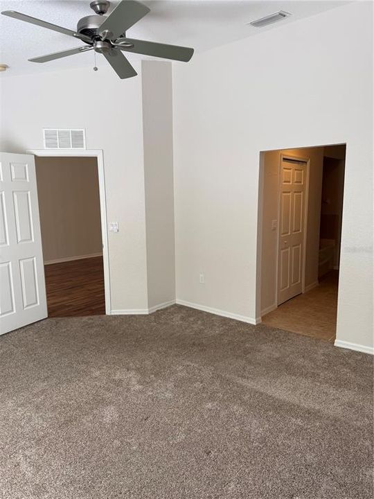 На продажу: $265,000 (3 спален, 2 ванн, 1782 Квадратных фут)