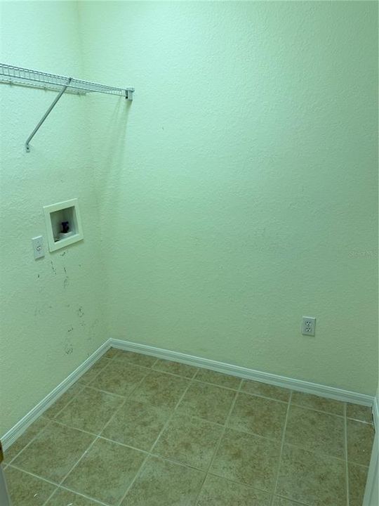 На продажу: $265,000 (3 спален, 2 ванн, 1782 Квадратных фут)