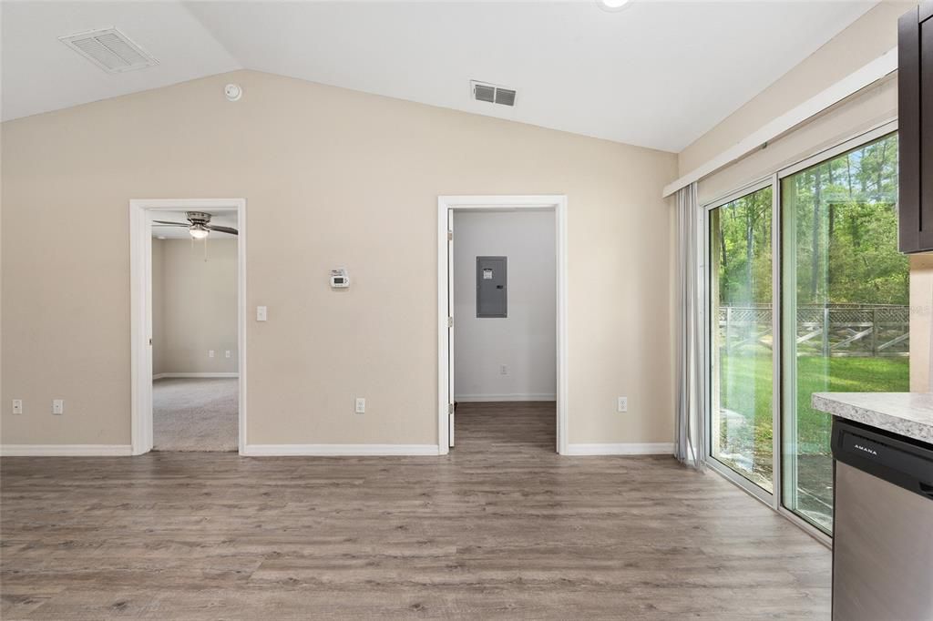 For Sale: $192,500 (3 beds, 2 baths, 1000 Square Feet)