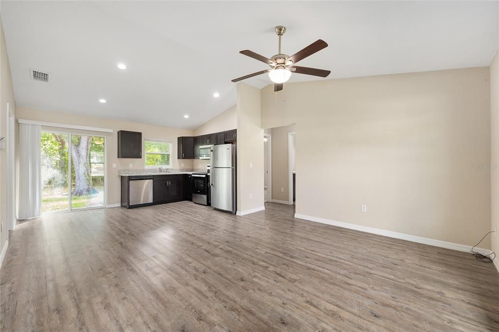 For Sale: $192,500 (3 beds, 2 baths, 1000 Square Feet)