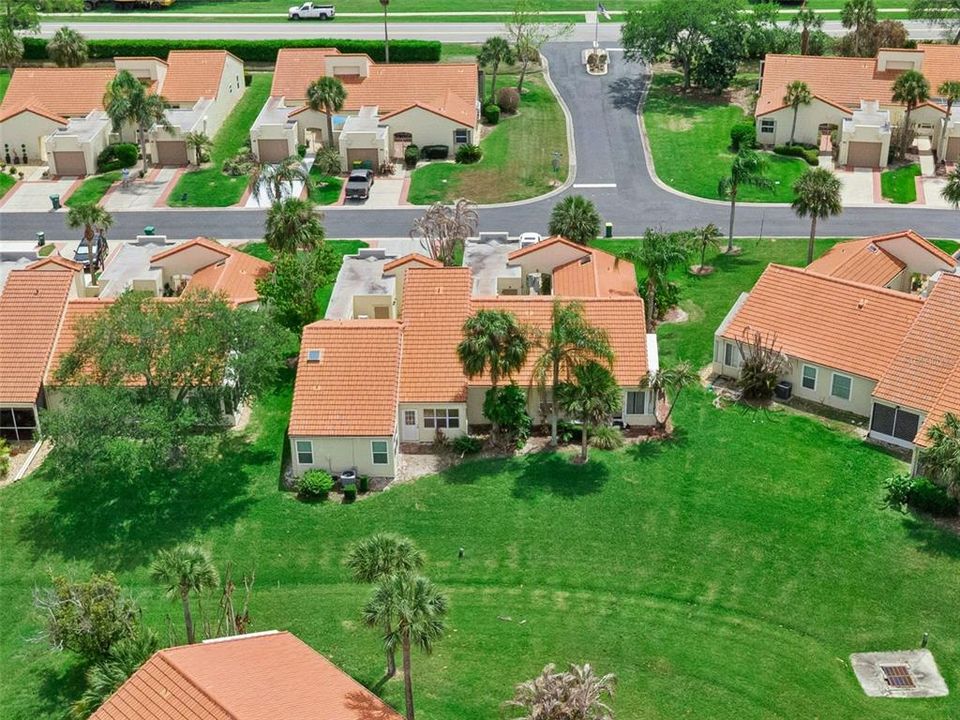 На продажу: $325,000 (2 спален, 2 ванн, 1170 Квадратных фут)