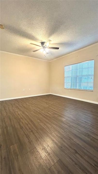 For Rent: $2,200 (3 beds, 2 baths, 1369 Square Feet)