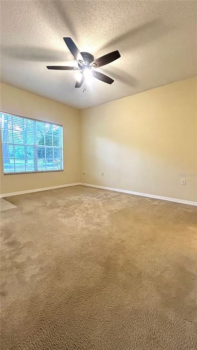 For Rent: $2,200 (3 beds, 2 baths, 1369 Square Feet)