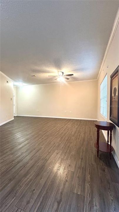 For Rent: $2,200 (3 beds, 2 baths, 1369 Square Feet)