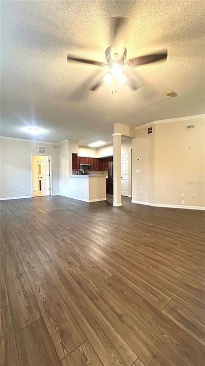 For Rent: $2,200 (3 beds, 2 baths, 1369 Square Feet)