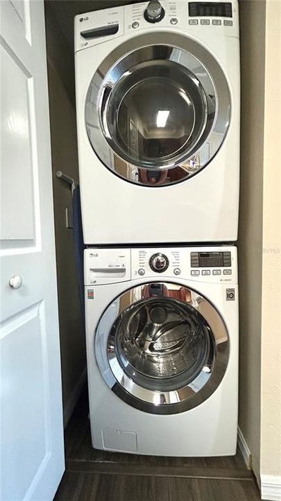 For Rent: $2,200 (3 beds, 2 baths, 1369 Square Feet)