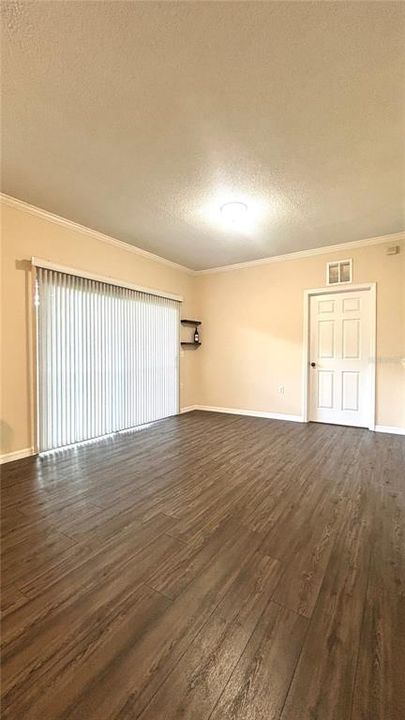 For Rent: $2,200 (3 beds, 2 baths, 1369 Square Feet)