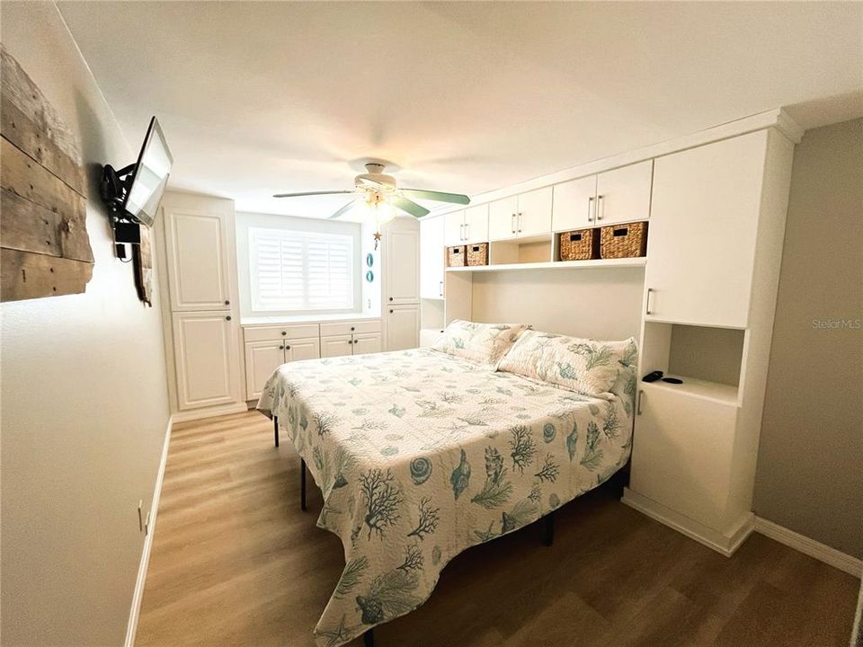 На продажу: $189,000 (2 спален, 1 ванн, 711 Квадратных фут)