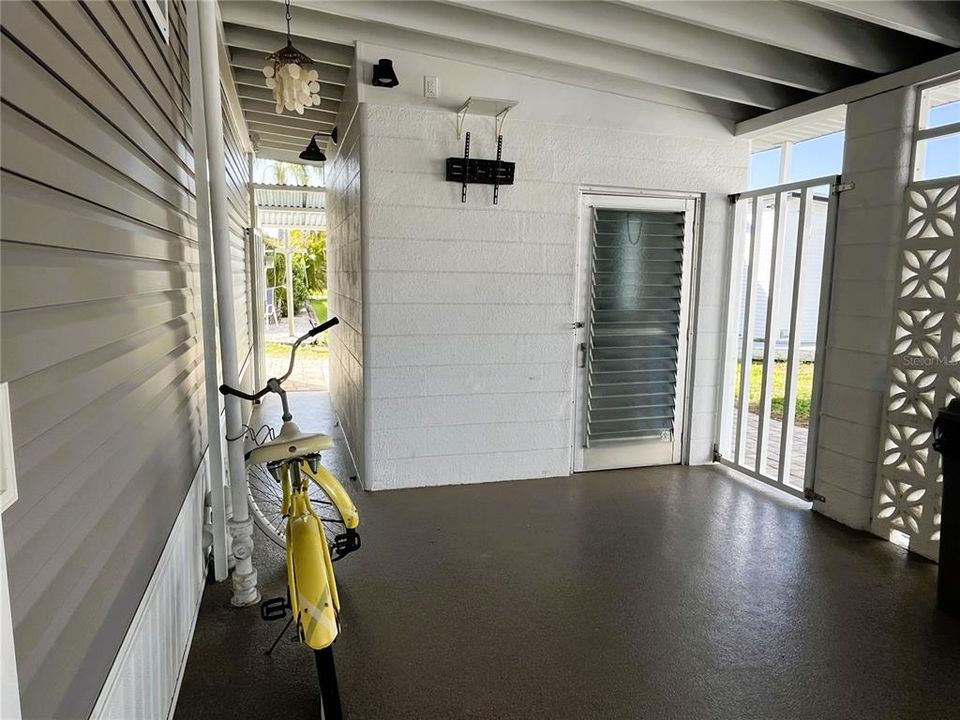 На продажу: $189,000 (2 спален, 1 ванн, 711 Квадратных фут)