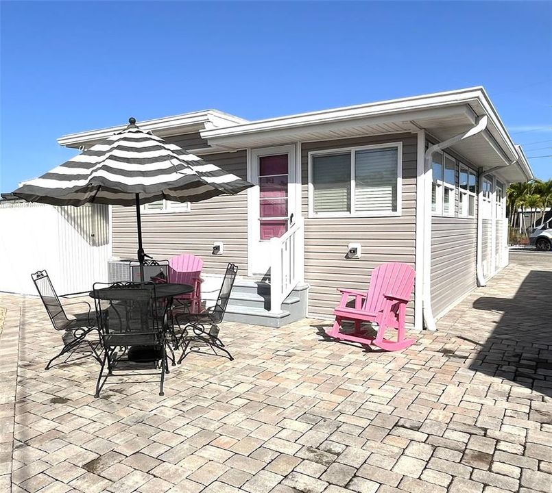 На продажу: $189,000 (2 спален, 1 ванн, 711 Квадратных фут)