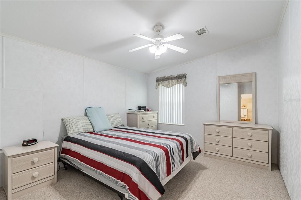 For Sale: $179,000 (2 beds, 2 baths, 1164 Square Feet)