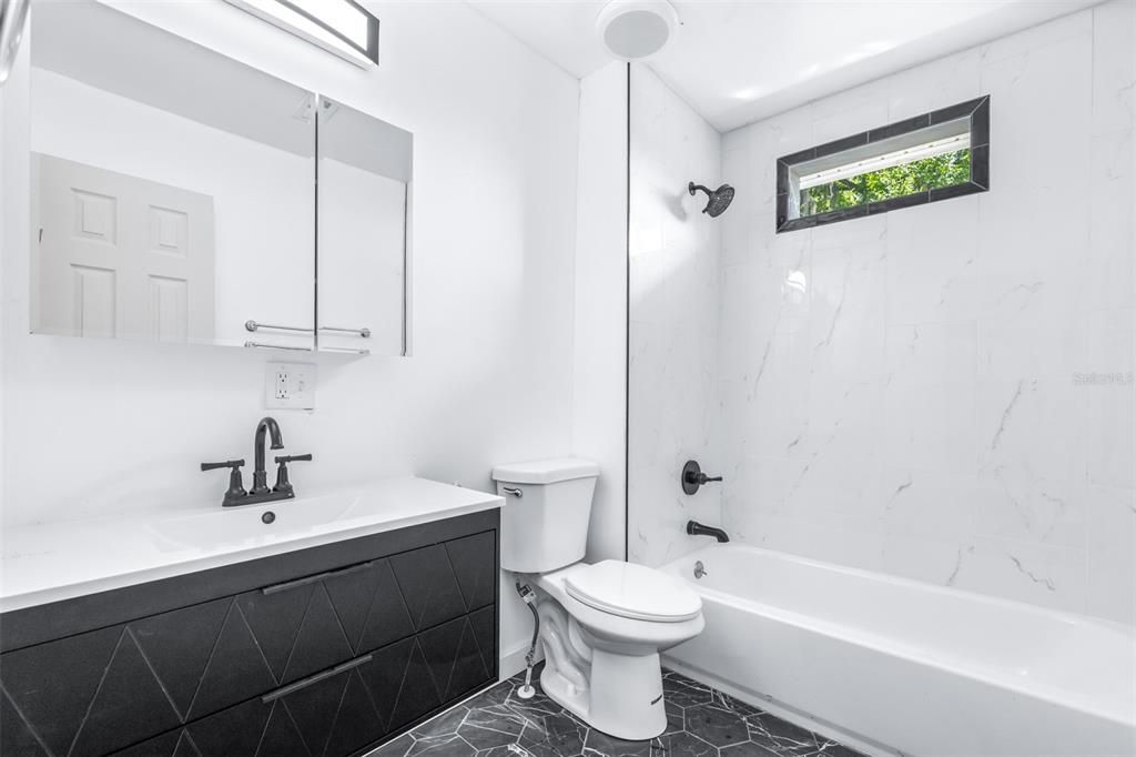 For Sale: $234,500 (3 beds, 2 baths, 1136 Square Feet)