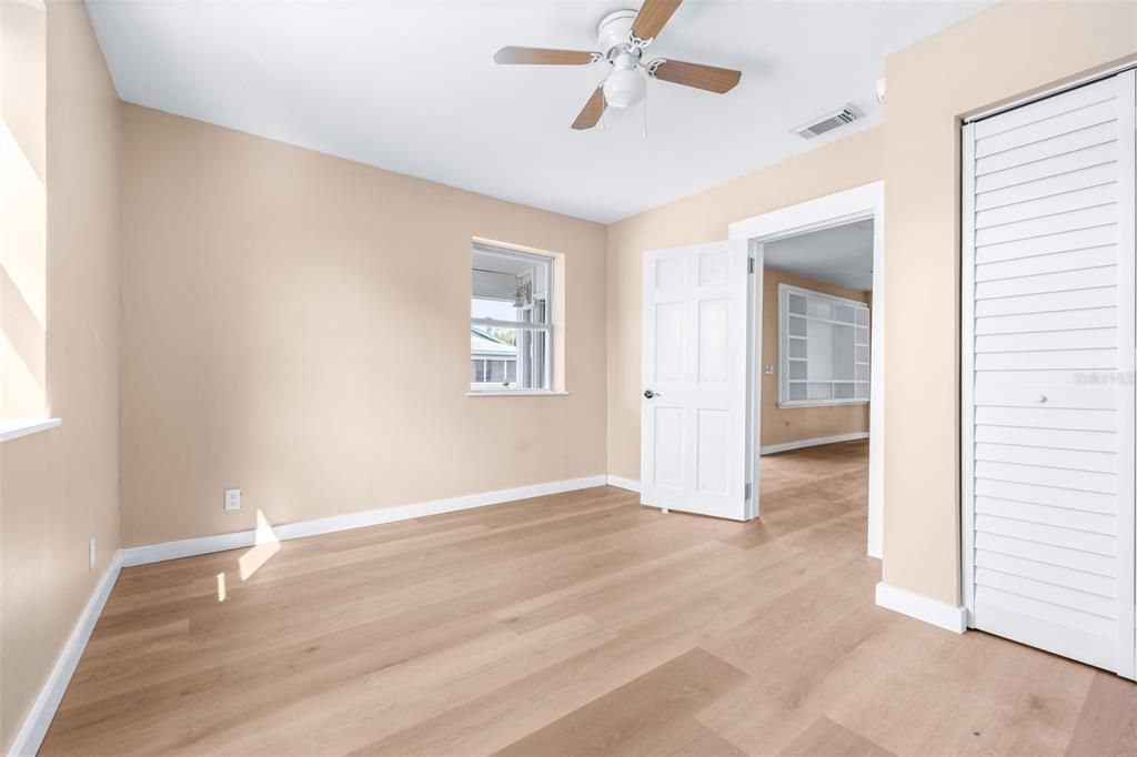 For Sale: $234,500 (3 beds, 2 baths, 1136 Square Feet)
