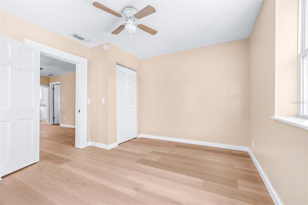 For Sale: $234,500 (3 beds, 2 baths, 1136 Square Feet)