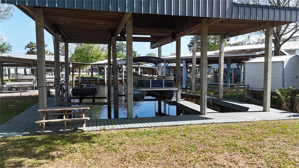 En Venta: $329,000 (0.40 acres)