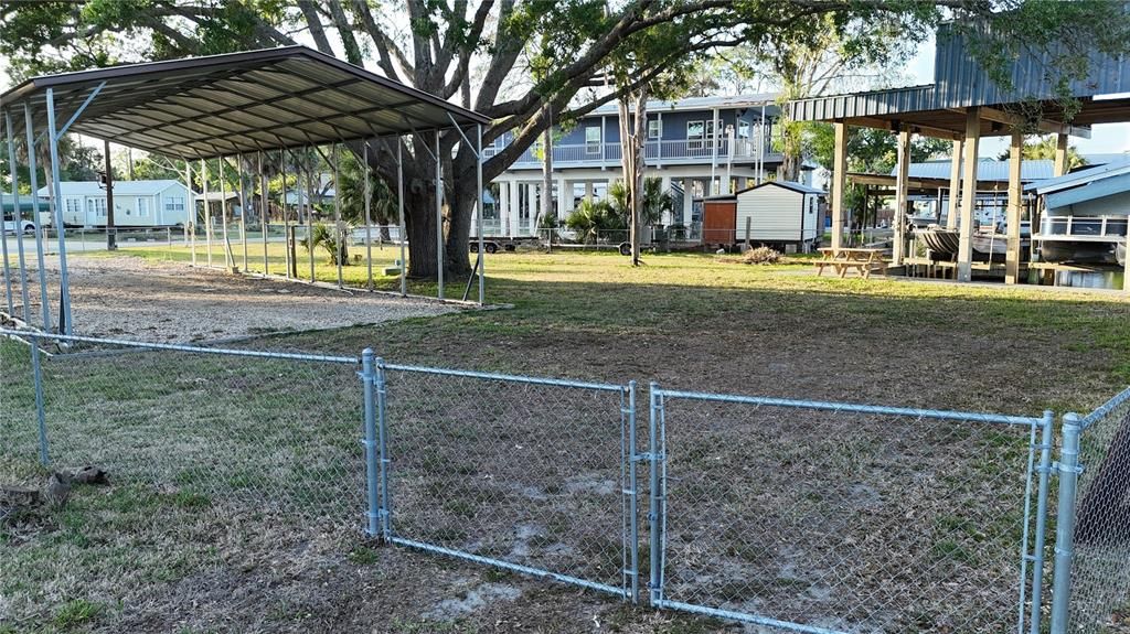 En Venta: $329,000 (0.40 acres)