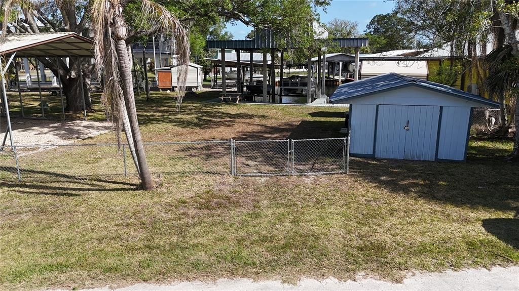 En Venta: $329,000 (0.40 acres)