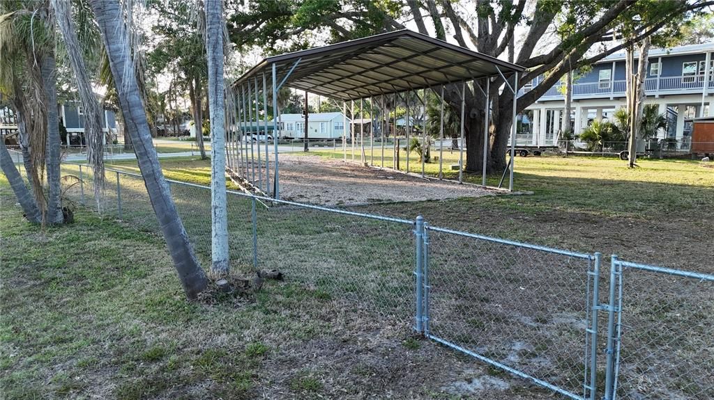 En Venta: $329,000 (0.40 acres)