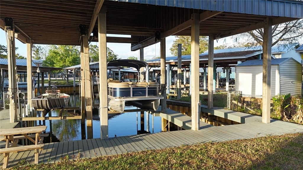 En Venta: $329,000 (0.40 acres)