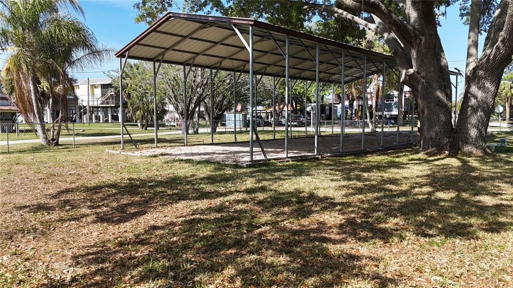 En Venta: $329,000 (0.40 acres)