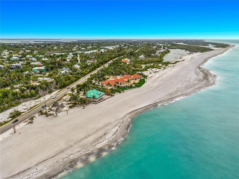 For Sale: $3,900,000 (4 beds, 4 baths, 2152 Square Feet)