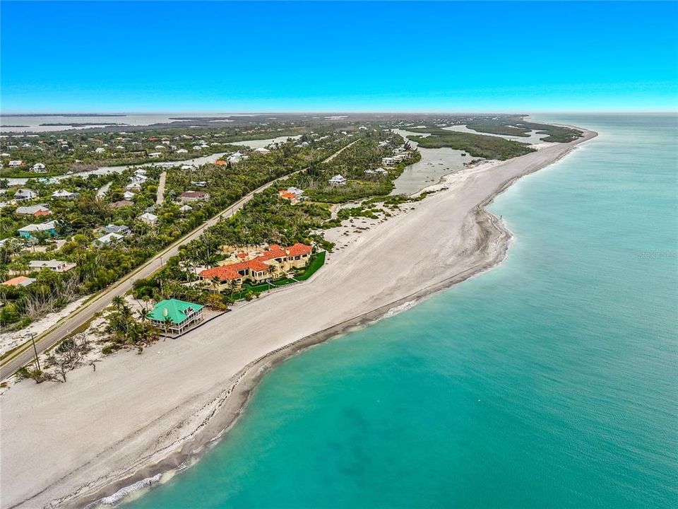 For Sale: $3,900,000 (4 beds, 4 baths, 2152 Square Feet)