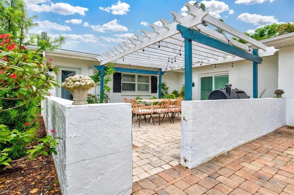 En Venta: $660,000 (3 camas, 3 baños, 1992 Pies cuadrados)