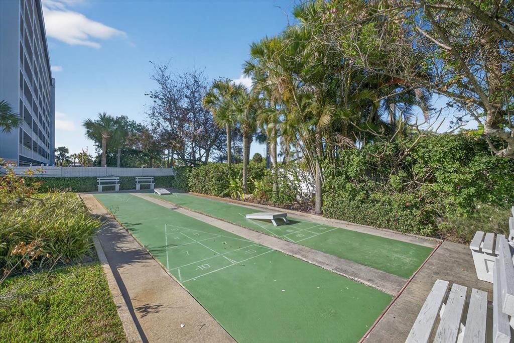 For Sale: $139,000 (1 beds, 1 baths, 715 Square Feet)